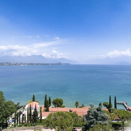 Hotiday Apartment Collection - Desenzano Desenzano del Garda Eksteriør billede