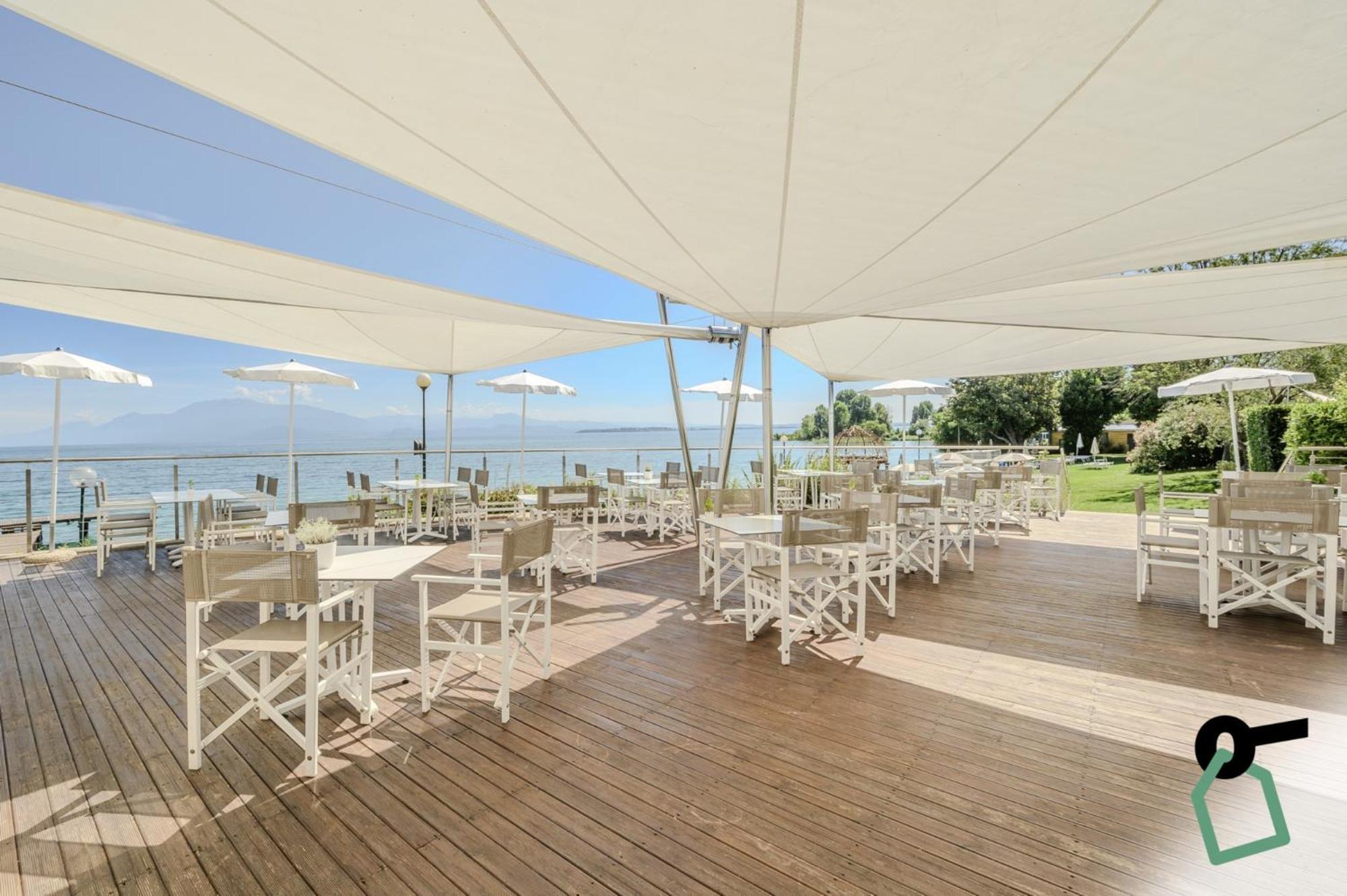 Hotiday Apartment Collection - Desenzano Desenzano del Garda Eksteriør billede
