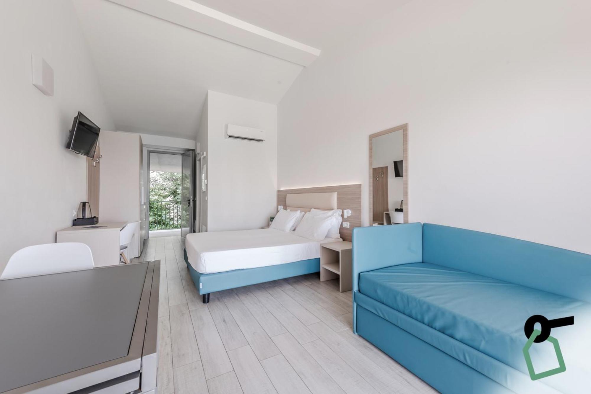 Hotiday Apartment Collection - Desenzano Desenzano del Garda Eksteriør billede