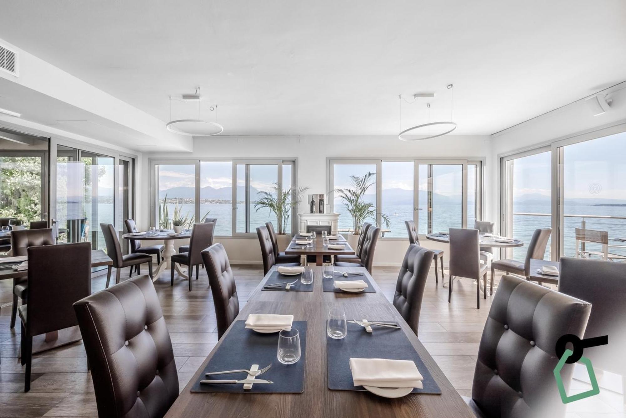 Hotiday Apartment Collection - Desenzano Desenzano del Garda Eksteriør billede
