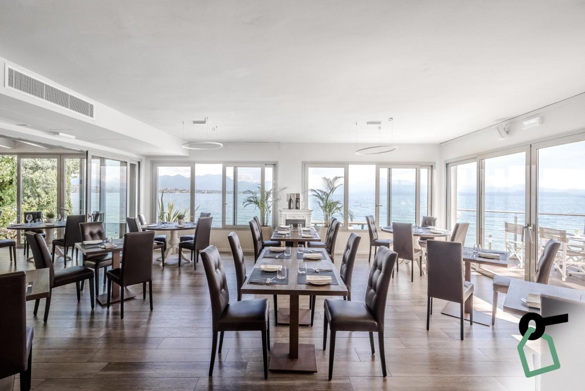 Hotiday Apartment Collection - Desenzano Desenzano del Garda Eksteriør billede
