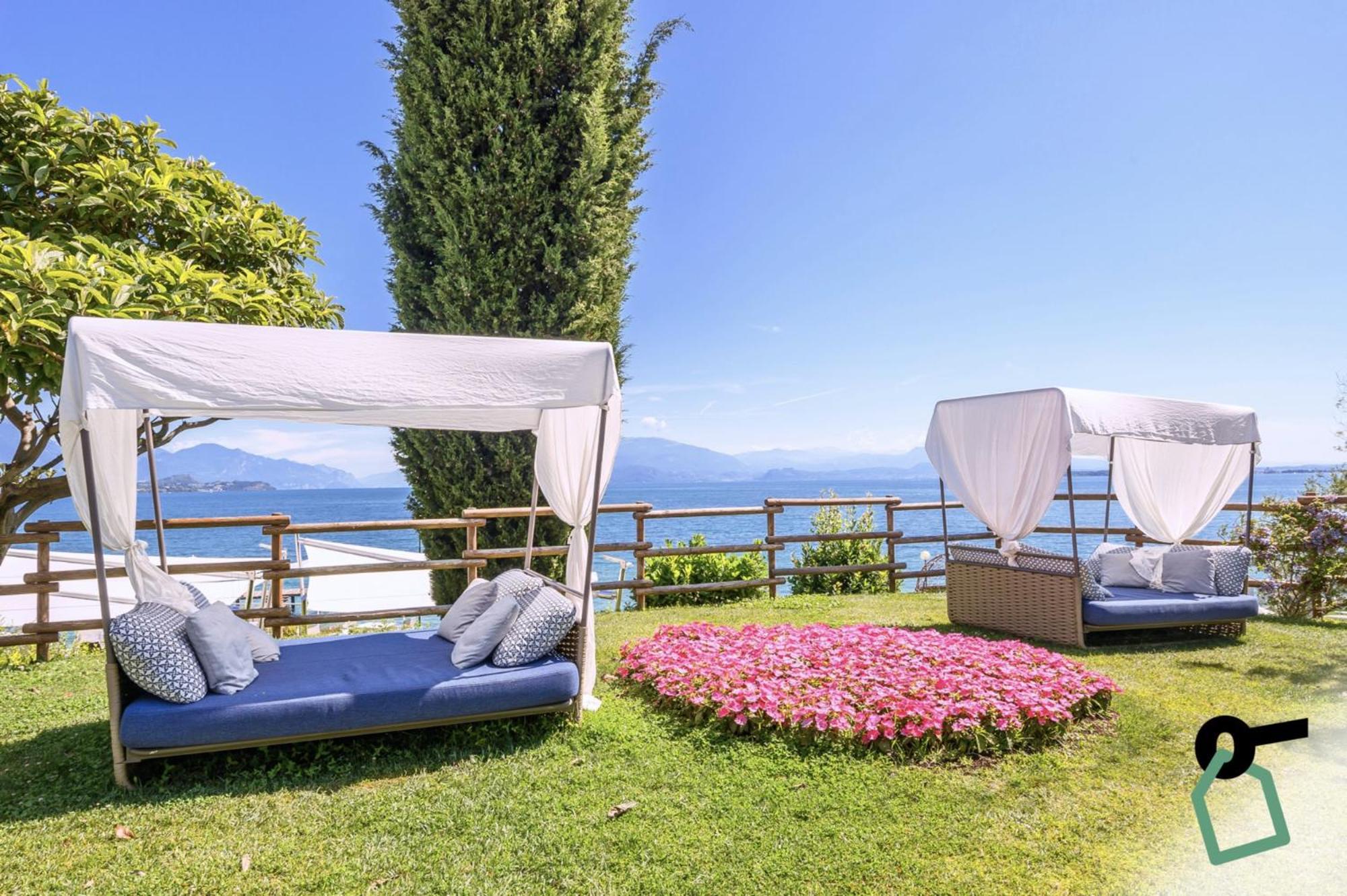 Hotiday Apartment Collection - Desenzano Desenzano del Garda Eksteriør billede